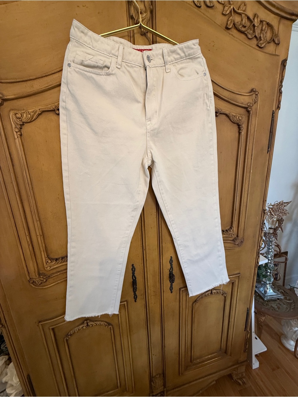 Guess Cream Denim Jeans with Logo Patch - Picture 4 of 8